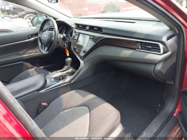 2018 TOYOTA CAMRY 4T1B11HK2JU564885 Photo 4