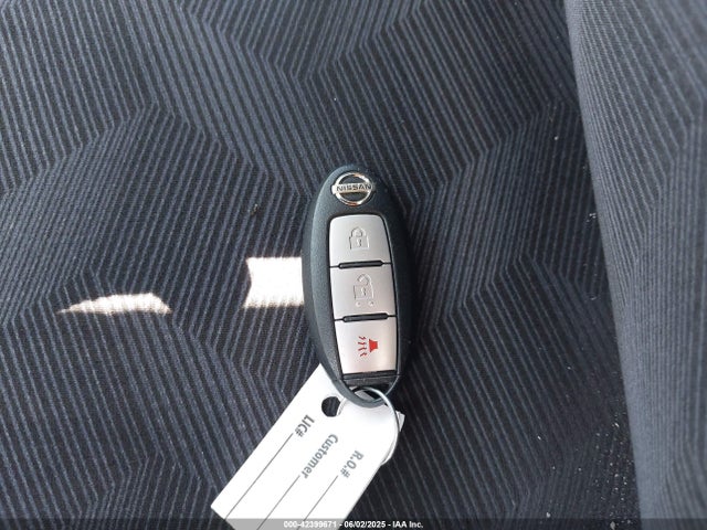 KNMAT2MV3FP519203 Nissan 2015