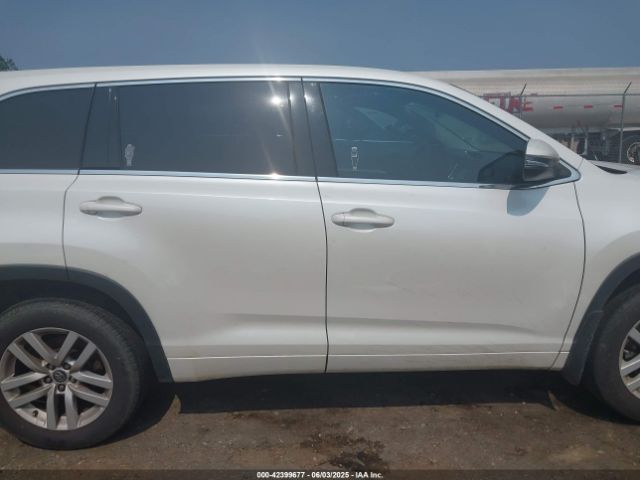 5TDZARFHXGS020382 Toyota Highlander Le