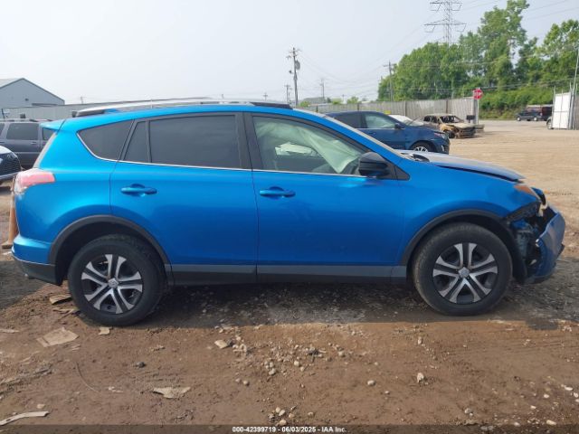 JTMZFREV6HJ703512 Toyota RAV4 LE