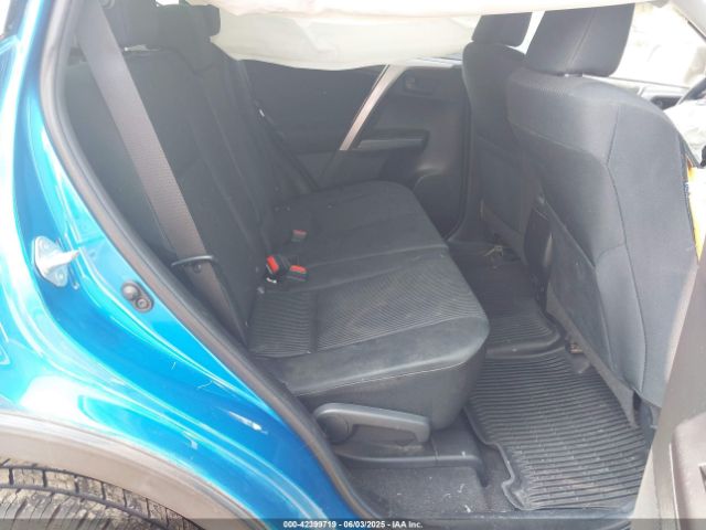JTMZFREV6HJ703512 Toyota RAV4 LE