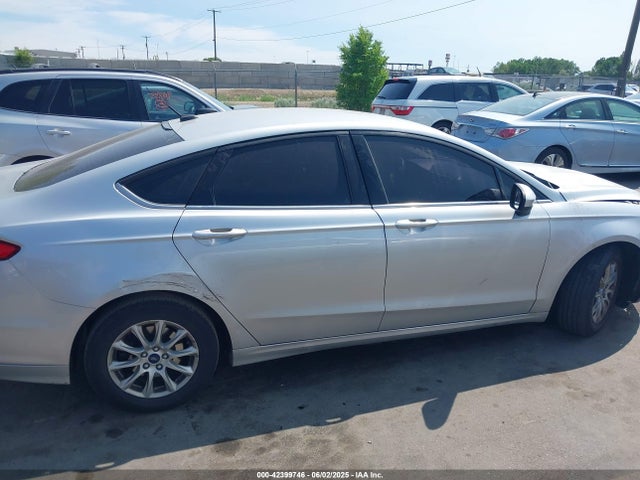 3FA6P0G72JR187158 Ford FUSION S