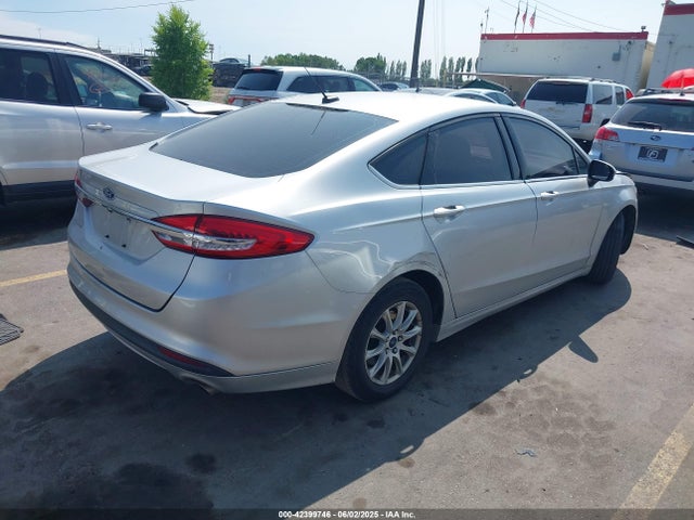 3FA6P0G72JR187158 Ford FUSION S