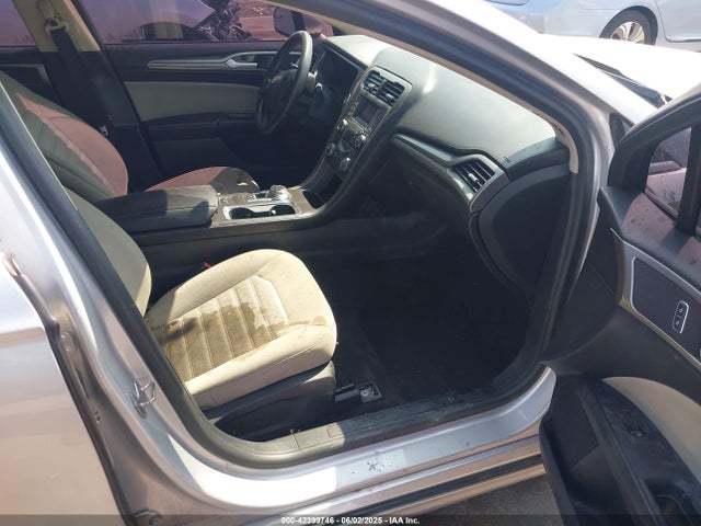 3FA6P0G72JR187158 Ford FUSION S