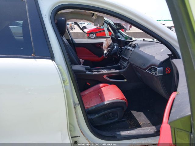 2017 JAGUAR F-PACE SADCL2BV2HA094403 Photo 4