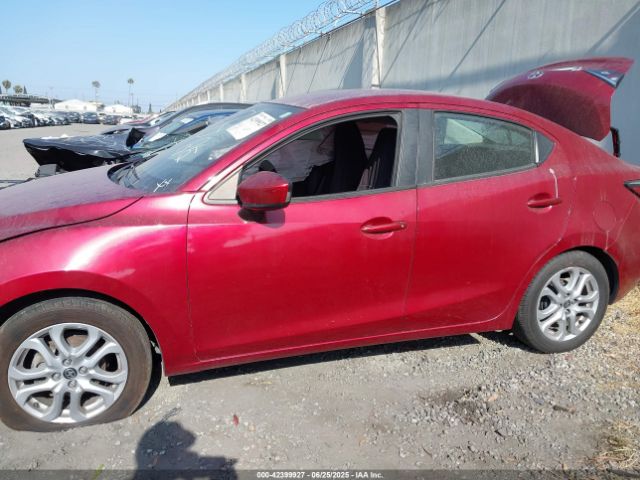 3MYDLBZVXGY140979 Scion p5v