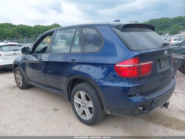 2011 BMW X5 5UXZV4C53BL413280 Photo 2