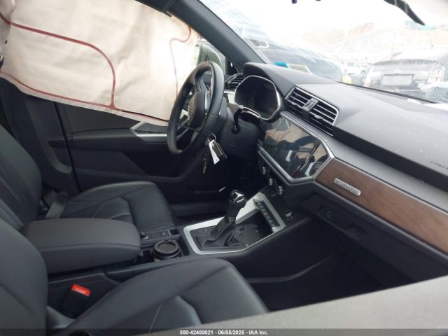 2021 AUDI Q3 WA1EECF3XM1039439 Photo 4