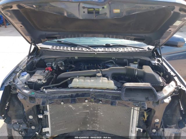 1FMJU1JT9NEA34564 Ford Expedition Xlt