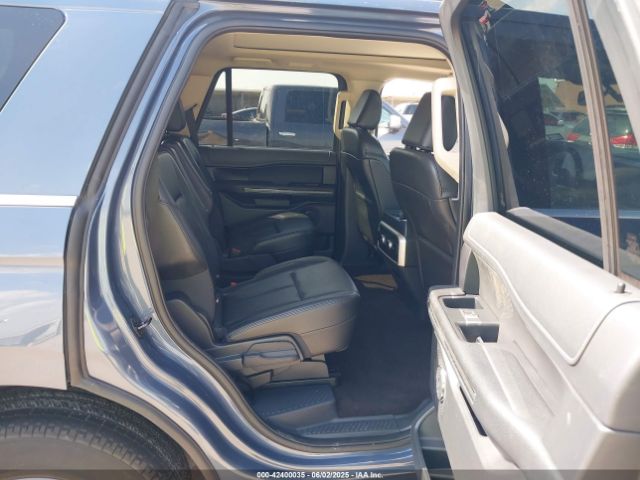 1FMJU1JT9NEA34564 Ford Expedition Xlt