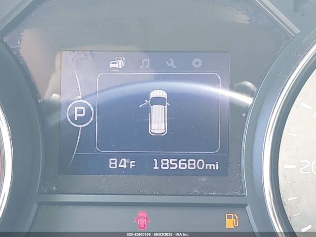 KNDMB5C17H6313424 KIA SEDONA LX