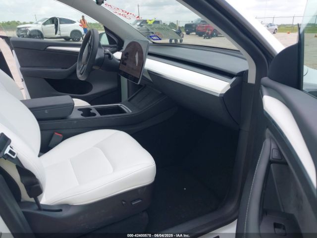 2022 TESLA MODEL Y 7SAYGDEE1NF533786 Photo 4