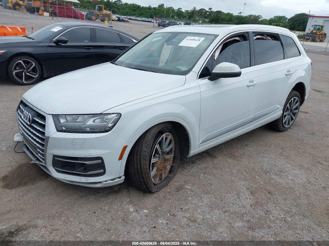 2018 AUDI Q7 WA1LHAF73JD031666 Photo 1