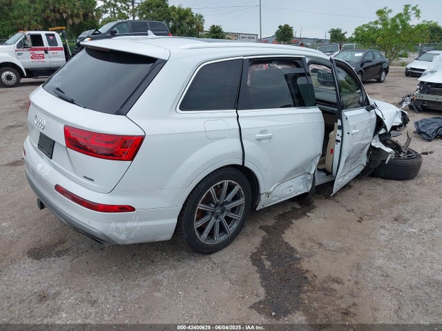 2018 AUDI Q7 WA1LHAF73JD031666 Photo 3