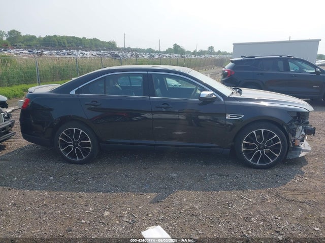 Ford Taurus Limited 2018 1FAHP2J83JG120727 Image 13
