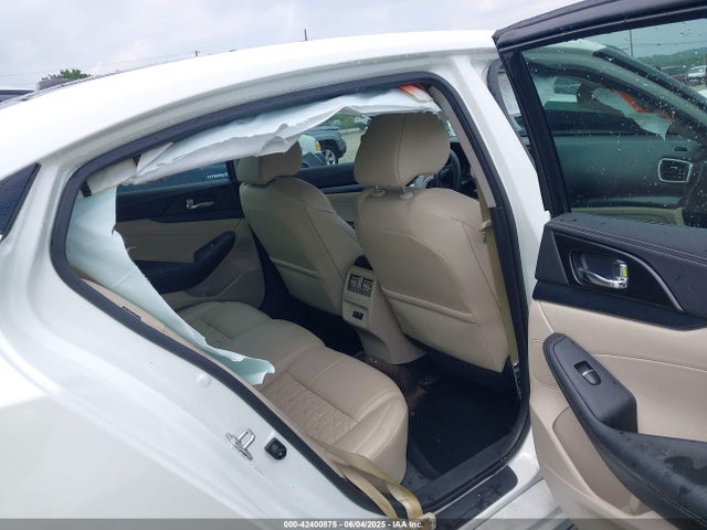 1N4AA6AV5KC381057 Nissan 2019