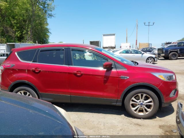1FMCU9GD8HUB33748 Ford ESCAPE SE