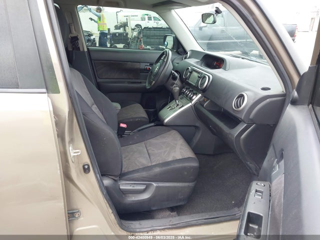 Scion XB 2015 JTLZE4FE8FJ076253 Image 5