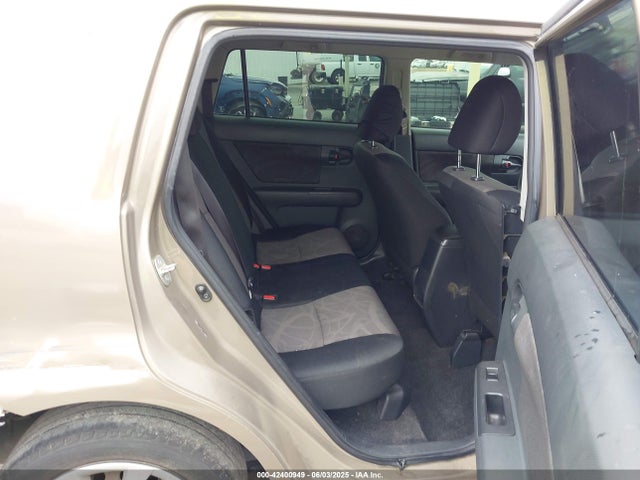 Scion XB 2015 JTLZE4FE8FJ076253 Image 8