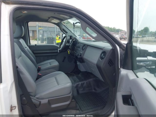 2013 FORD F-250 1FTBF2B65DEA37770 Photo 4