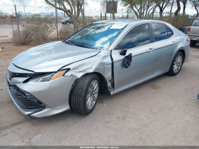 2018 TOYOTA CAMRY 4T1B11HK7JU609402 Photo 1