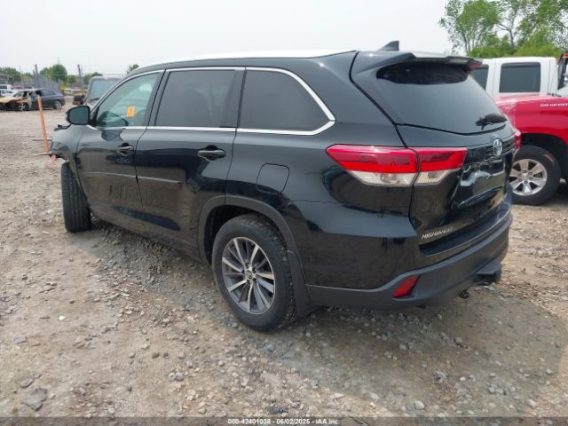 5TDJZRFH3JS549265 Toyota Highlander Xle