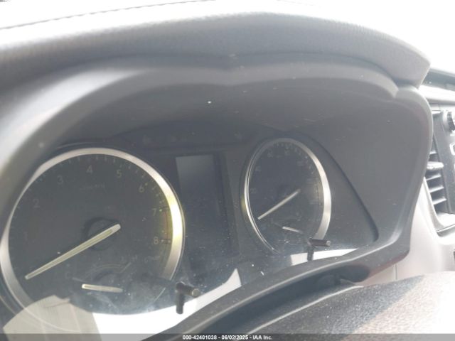 5TDJZRFH3JS549265 Toyota Highlander Xle