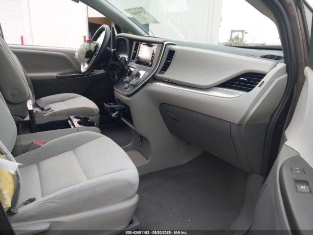 2020 TOYOTA SIENNA 5TDKZ3DC6LS083567 Photo 4
