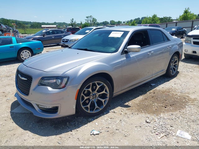 Chrysler 2018 2018 2C3CCABG7JH244959 Image 2