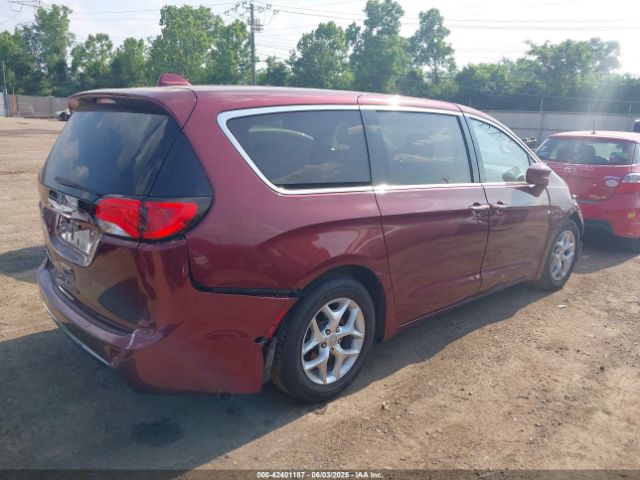 2018 CHRYSLER PACIFICA 2C4RC1FG4JR109870 Photo 3