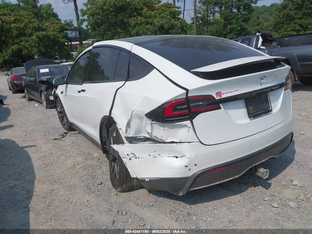 2022 TESLA MODEL X 7SAXCDE58NF356340 Photo 2
