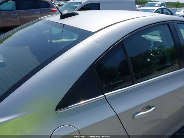 1G1PC5SB0F7120312 Chevrolet Cruze 1lt Auto