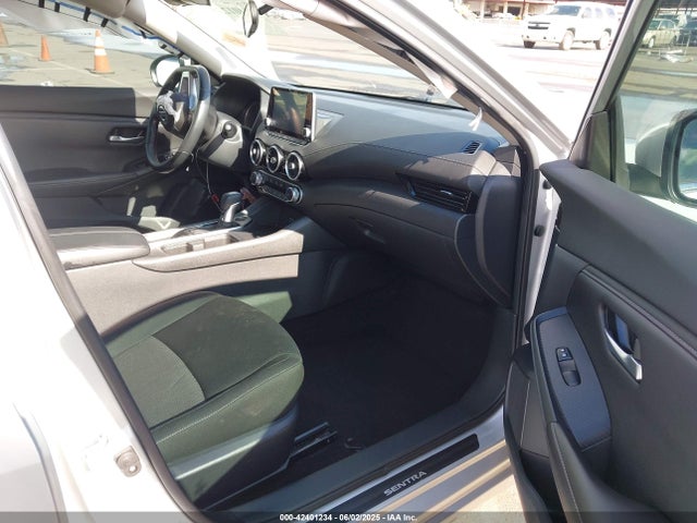 3N1AB8CV2NY296093 Nissan Sentra
