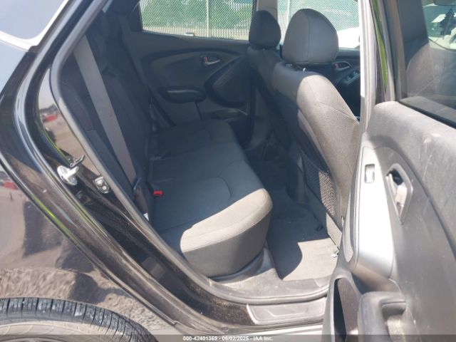 KM8JT3AF9FU064583 Hyundai TUCSON GLS