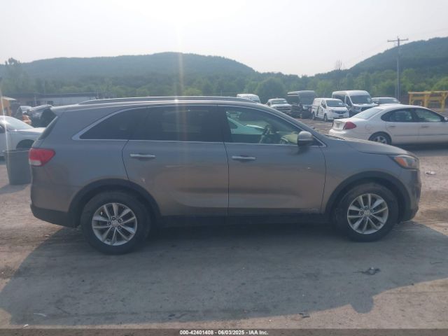 5XYPGDA51GG158444 KIA Sorento 3.3l Lx
