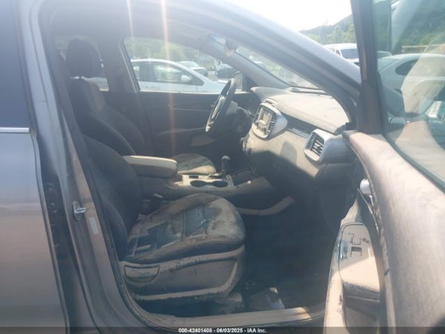 5XYPGDA51GG158444 KIA Sorento 3.3l Lx