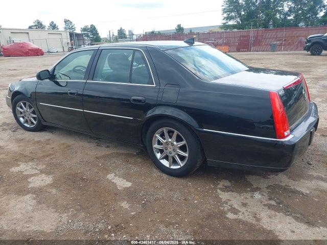2010 CADILLAC DTS 1G6KD5EY1AU137342 Photo 2