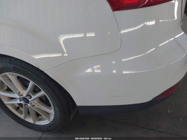 1FADP3F23GL272046 Ford FOCUS SE