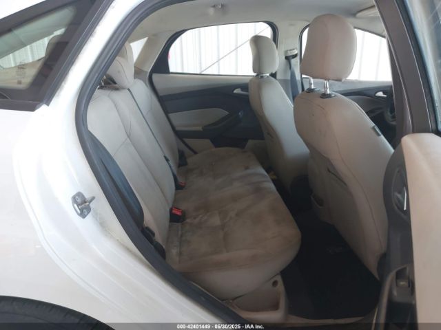 1FADP3F23GL272046 Ford FOCUS SE