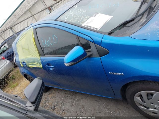 JTDKDTB3XF1584531 Toyota Prius C Two