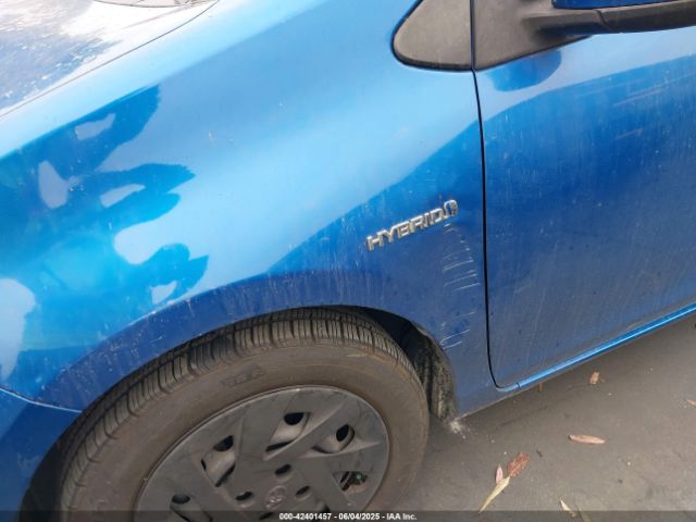 JTDKDTB3XF1584531 Toyota Prius C Two