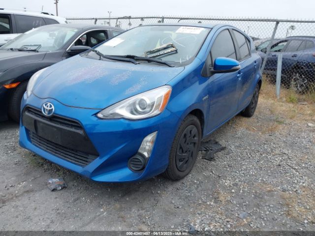 JTDKDTB3XF1584531 Toyota Prius C Two