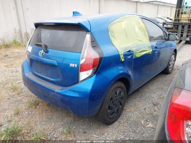JTDKDTB3XF1584531 Toyota Prius C Two