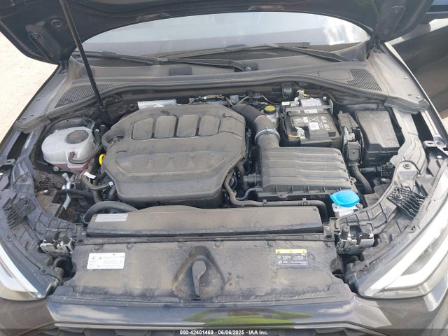 WAUHUDGY9RA042195 Audi 40 tfsi (2.0t)