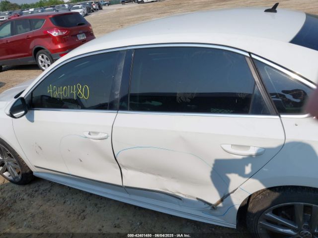 1VWAS7A32GC056334 Volkswagen Passat 1.8t R-line