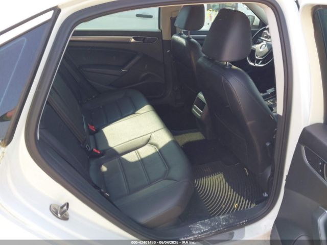 1VWAS7A32GC056334 Volkswagen Passat 1.8t R-line