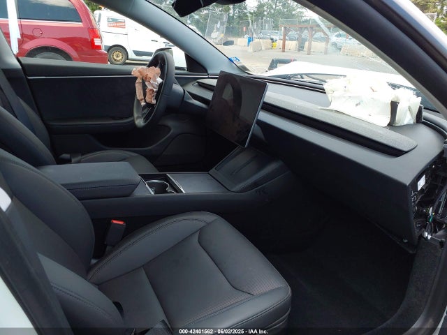 2025 TESLA MODEL 3 5YJ3E1EB7SF931422 Photo 4