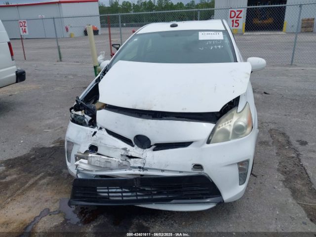 JTDKN3DU8E1777990 Toyota Prius Two