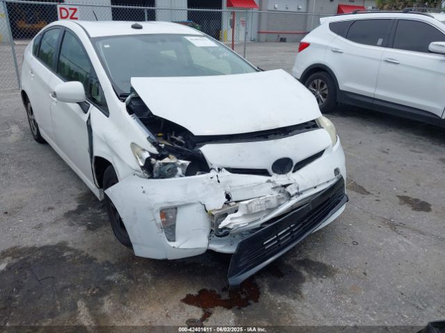 JTDKN3DU8E1777990 Toyota Prius Two