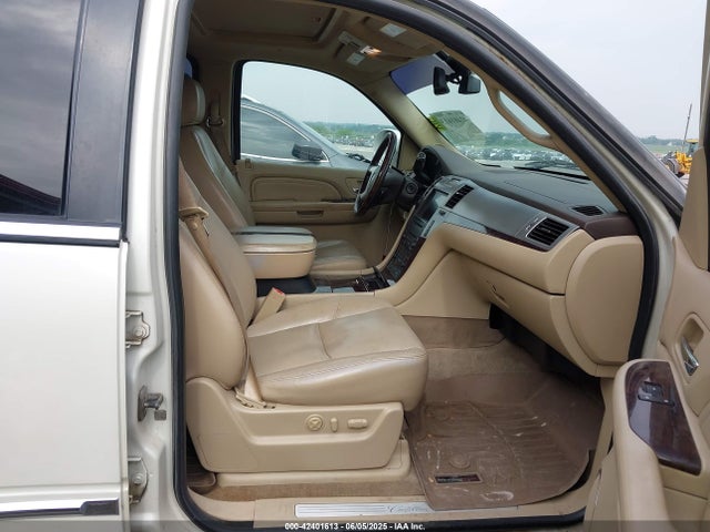 2009 CADILLAC ESCALADE ESV 1GYFK26239R287345 Photo 4